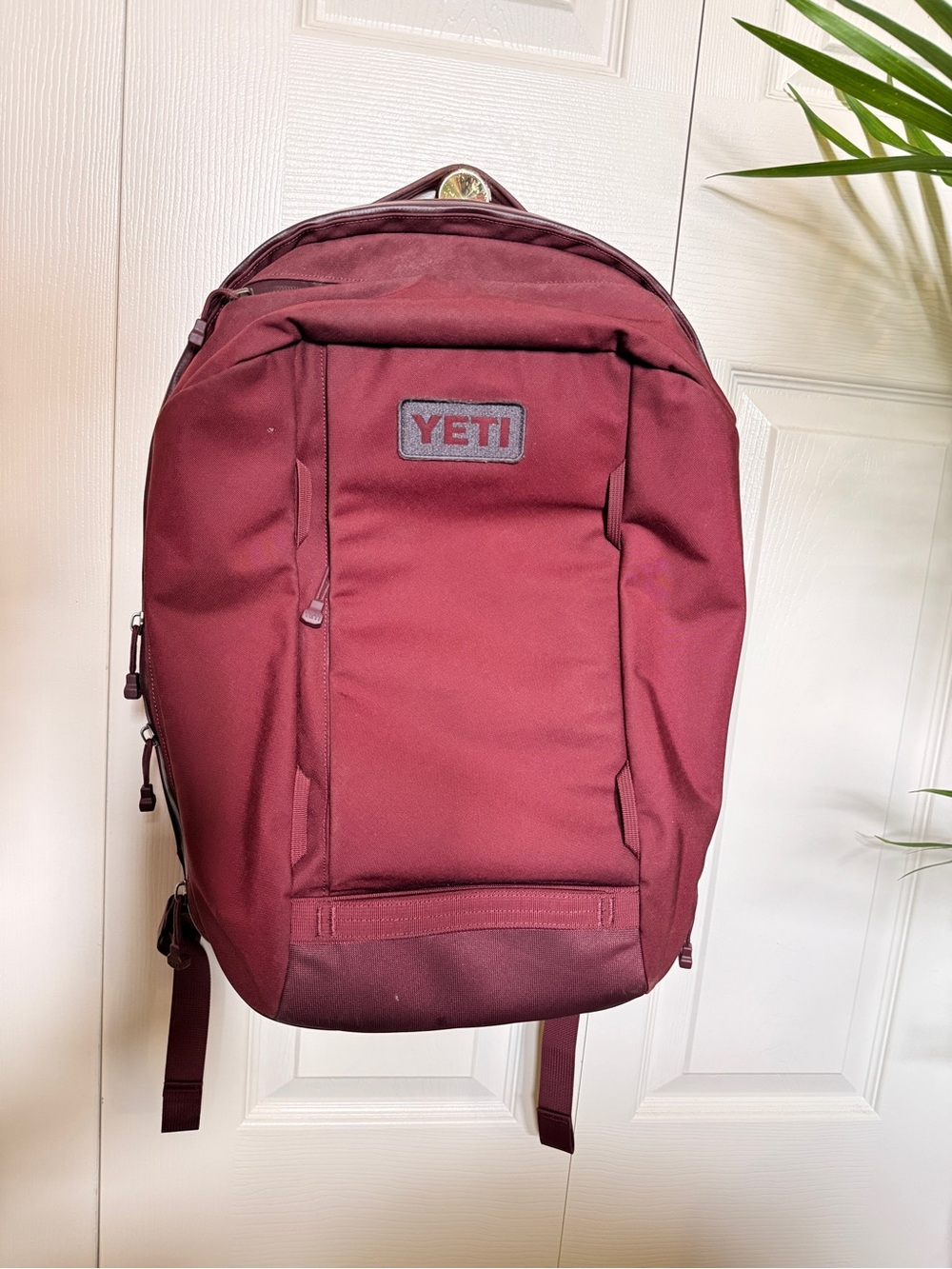 Yeti Crossroads 27L Backpack
